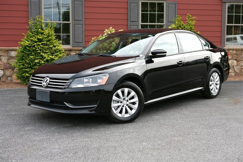 2015 Volkswagen Passat 1.8T S 5-Speed Manual - Photo 1 - Strasburg, PA 17579