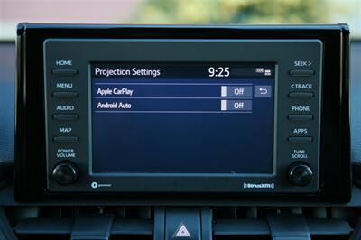 2020 Toyota RAV4 LE - Photo 19 - Strasburg, PA 17579