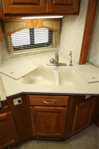 2007 MONACO DIPLOMAT 40SFT   - Photo 32 - Strasburg, PA 17579