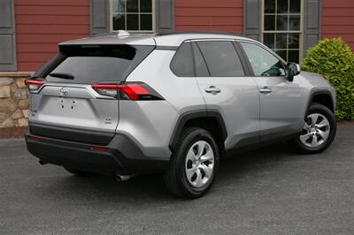 2019 Toyota RAV4 LE AWD   - Photo 5 - Strasburg, PA 17579