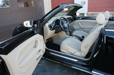 2013 Volkswagen Beetle 2.5L   - Photo 11 - Strasburg, PA 17579