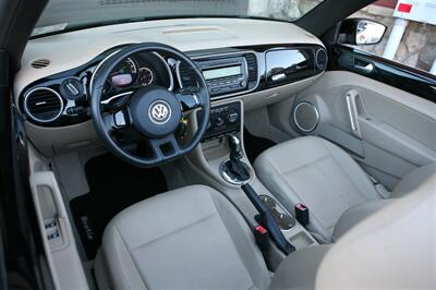 2013 Volkswagen Beetle 2.5L   - Photo 14 - Strasburg, PA 17579
