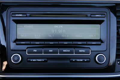 2013 Volkswagen Beetle 2.5L   - Photo 20 - Strasburg, PA 17579