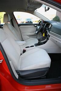 2019 Volkswagen Jetta S 6-Speed Manual - Photo 15 - Strasburg, PA 17579