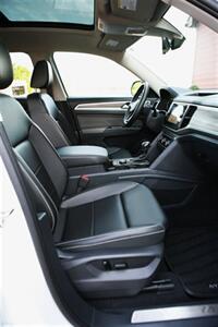 2023 Volkswagen Atlas V6 SEL 4Motion - Photo 18 - Strasburg, PA 17579