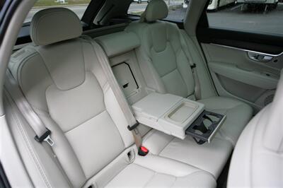 2018 Volvo V90 Cross Count T5 AWD   - Photo 18 - Strasburg, PA 17579