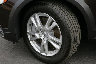 2018 Volvo V90 Cross Count T5 AWD   - Photo 3 - Strasburg, PA 17579