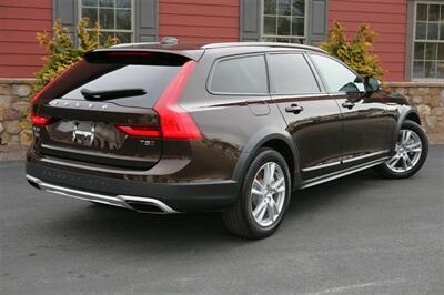 2018 Volvo V90 Cross Count T5 AWD   - Photo 5 - Strasburg, PA 17579