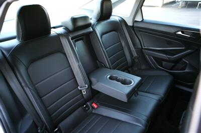 2021 Volkswagen Jetta SE   - Photo 15 - Strasburg, PA 17579