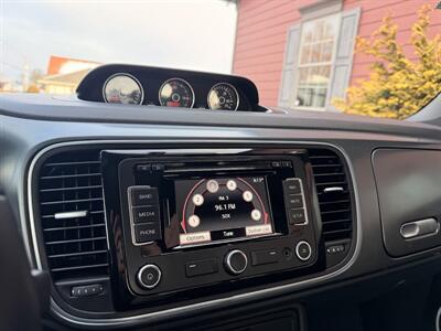 2014 Volkswagen Beetle 2.0T R-Line   - Photo 11 - Strasburg, PA 17579