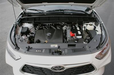 2022 Toyota Highlander XLE - Photo 7 - Strasburg, PA 17579