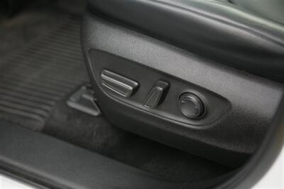 2022 Toyota Highlander XLE - Photo 10 - Strasburg, PA 17579