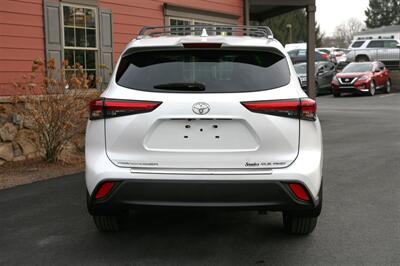 2022 Toyota Highlander XLE - Photo 6 - Strasburg, PA 17579