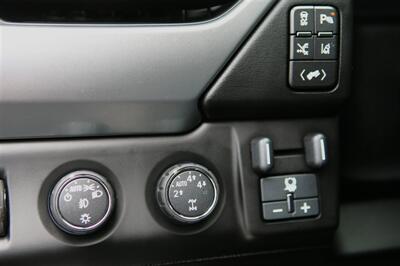 2015 Chevrolet Tahoe LTZ 4WD   - Photo 13 - Strasburg, PA 17579