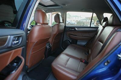 2017 Subaru Outback 3.6R Touring AWD - Photo 15 - Strasburg, PA 17579
