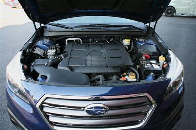 2017 Subaru Outback 3.6R Touring AWD - Photo 7 - Strasburg, PA 17579