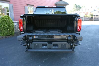 2022 GMC Sierra 1500 AT4 4X4   - Photo 9 - Strasburg, PA 17579