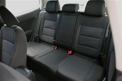 2012 Volkswagen Golf 2.5L PZEV 5-Speed Manual   - Photo 11 - Strasburg, PA 17579