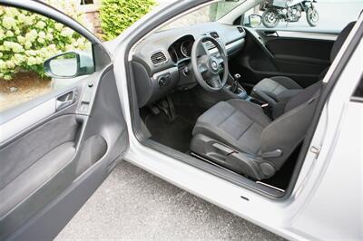2012 Volkswagen Golf 2.5L PZEV 5-Speed Manual   - Photo 8 - Strasburg, PA 17579