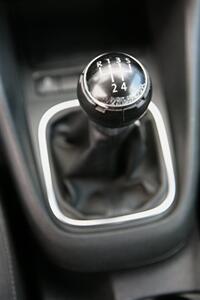 2012 Volkswagen Golf 2.5L PZEV 5-Speed Manual   - Photo 20 - Strasburg, PA 17579