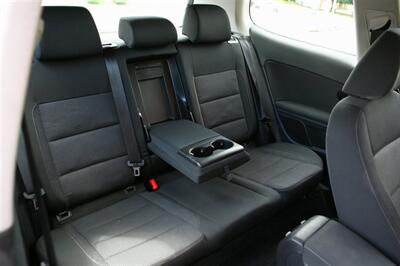 2012 Volkswagen Golf 2.5L PZEV 5-Speed Manual   - Photo 15 - Strasburg, PA 17579