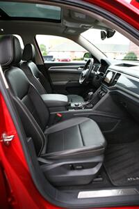 2023 Volkswagen Atlas V6 SEL R-Line Black 4Motion - Photo 20 - Strasburg, PA 17579