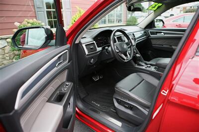 2023 Volkswagen Atlas V6 SEL R-Line Black 4Motion - Photo 8 - Strasburg, PA 17579