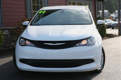 2022 Chrysler Voyager LX   - Photo 2 - Strasburg, PA 17579