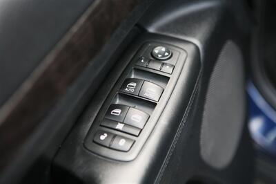 2013 Jeep Grand Cherokee Laredo 4WD - Photo 9 - Strasburg, PA 17579