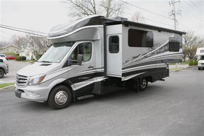 2017 Dynamax Isata3 24FW   - Photo 7 - Strasburg, PA 17579