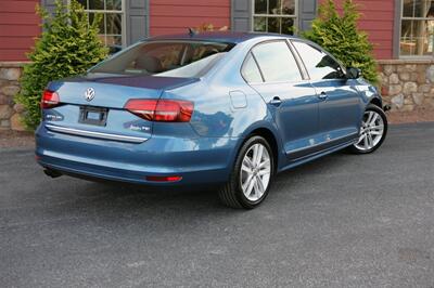 2017 Volkswagen Jetta 1.8T SEL   - Photo 5 - Strasburg, PA 17579