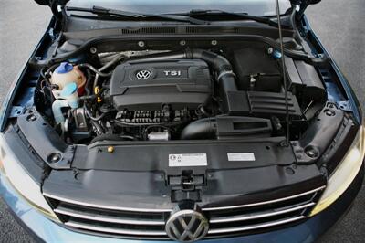2017 Volkswagen Jetta 1.8T SEL   - Photo 7 - Strasburg, PA 17579