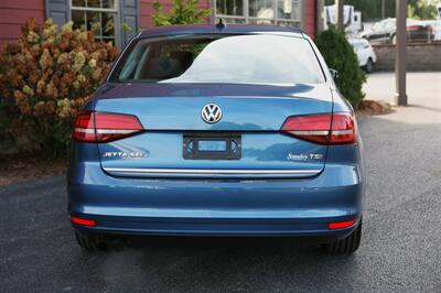 2017 Volkswagen Jetta 1.8T SEL   - Photo 6 - Strasburg, PA 17579