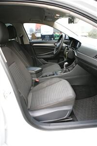 2022 Volkswagen Jetta 1.5T S   - Photo 15 - Strasburg, PA 17579