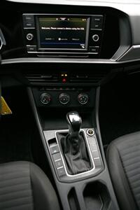 2022 Volkswagen Jetta 1.5T S   - Photo 18 - Strasburg, PA 17579