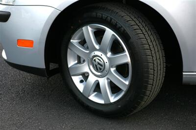 2009 Volkswagen Rabbit S   - Photo 3 - Strasburg, PA 17579