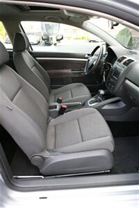 2009 Volkswagen Rabbit S   - Photo 16 - Strasburg, PA 17579
