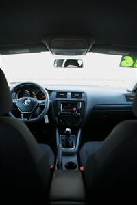 2016 Volkswagen Jetta 1.4T S w/Technology - Photo 16 - Strasburg, PA 17579
