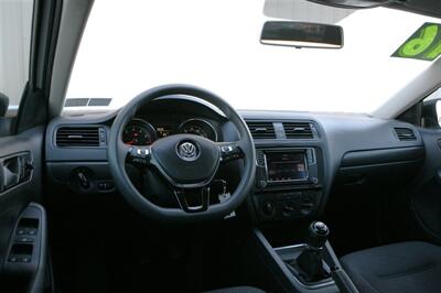 2016 Volkswagen Jetta 1.4T S w/Technology - Photo 11 - Strasburg, PA 17579