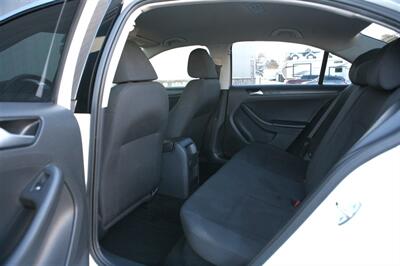 2016 Volkswagen Jetta 1.4T S w/Technology - Photo 12 - Strasburg, PA 17579