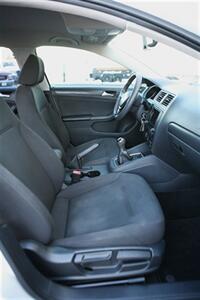 2016 Volkswagen Jetta 1.4T S w/Technology - Photo 15 - Strasburg, PA 17579