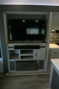 2023 Forest River Salem Hemisphere 369BL   - Photo 20 - Strasburg, PA 17579