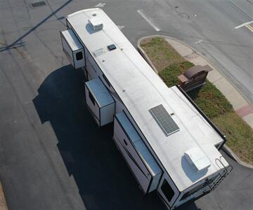 2023 Forest River Salem Hemisphere 369BL   - Photo 14 - Strasburg, PA 17579