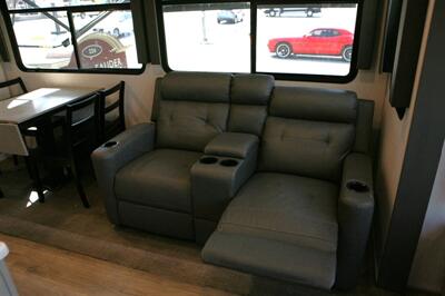 2023 Forest River Salem Hemisphere 369BL   - Photo 18 - Strasburg, PA 17579