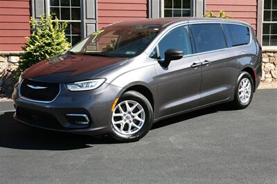 2023 Chrysler Pacifica Touring L   - Photo 1 - Strasburg, PA 17579