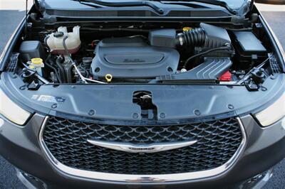 2023 Chrysler Pacifica Touring L   - Photo 7 - Strasburg, PA 17579