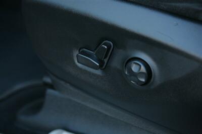 2023 Chrysler Pacifica Touring L   - Photo 11 - Strasburg, PA 17579