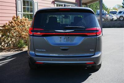 2023 Chrysler Pacifica Touring L   - Photo 6 - Strasburg, PA 17579