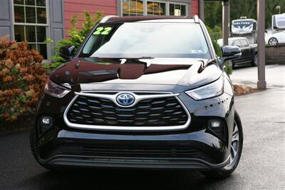 2022 Toyota Highlander Hybrid XLE   - Photo 2 - Strasburg, PA 17579
