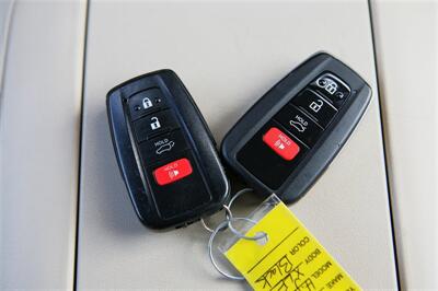 2022 Toyota Highlander Hybrid XLE   - Photo 27 - Strasburg, PA 17579